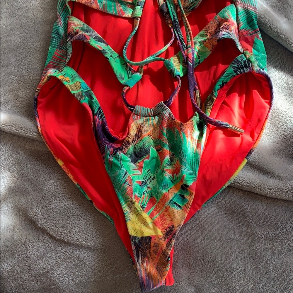 Swimsuit - Picture 2 of 3